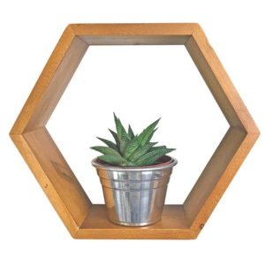 Polička z dřevěných špachtlí